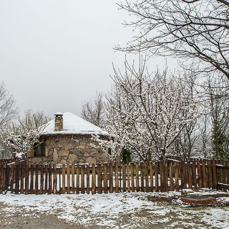 Albergue El Solitario Баньос де Монтемайор Екстериор снимка
